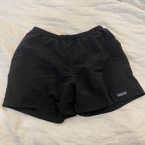 Patagonia Black Baggies Short 5” - Men’s Medium